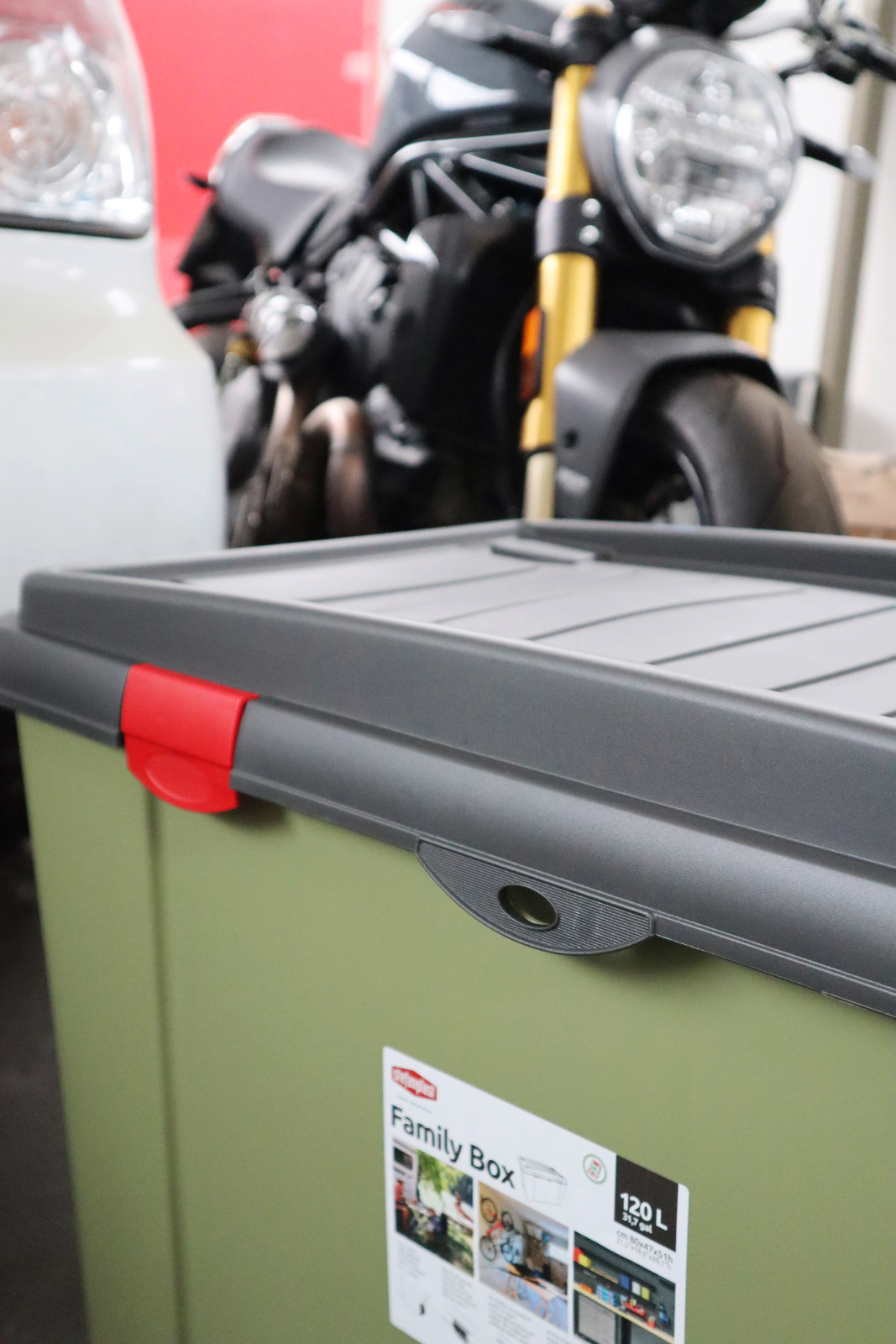 Kerbl Pet Storage Box contenitore cibo con ruote