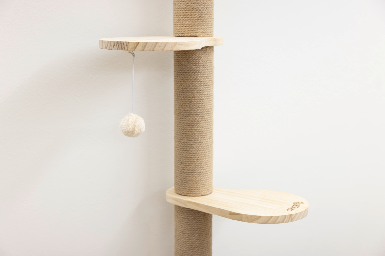 Kerbl Pet Timber Tiragraffi a Parete Legno Iuta