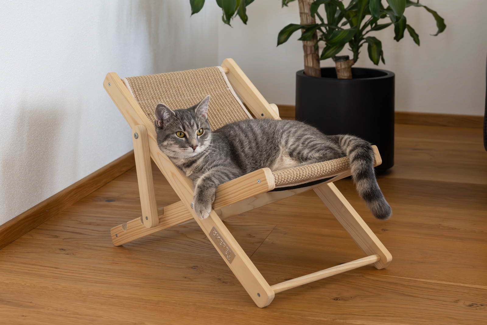 Kerbl Beach Lettino Gatto Legno Sisal 52x26 cm