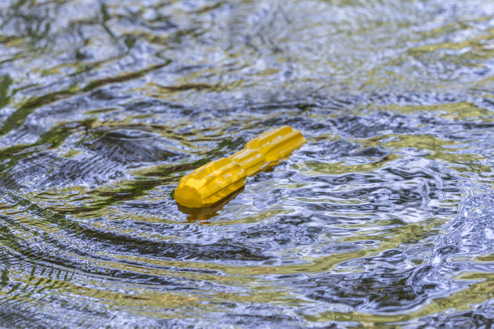 Kerbl Pet Aqua gioco cane galleggiante TPR giallo acqua