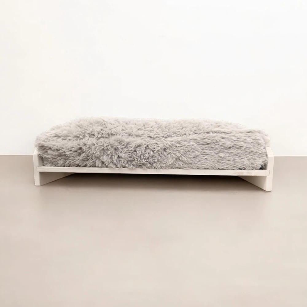 Toscani Vet Bed divano cani legno bianco cuscino fluffy