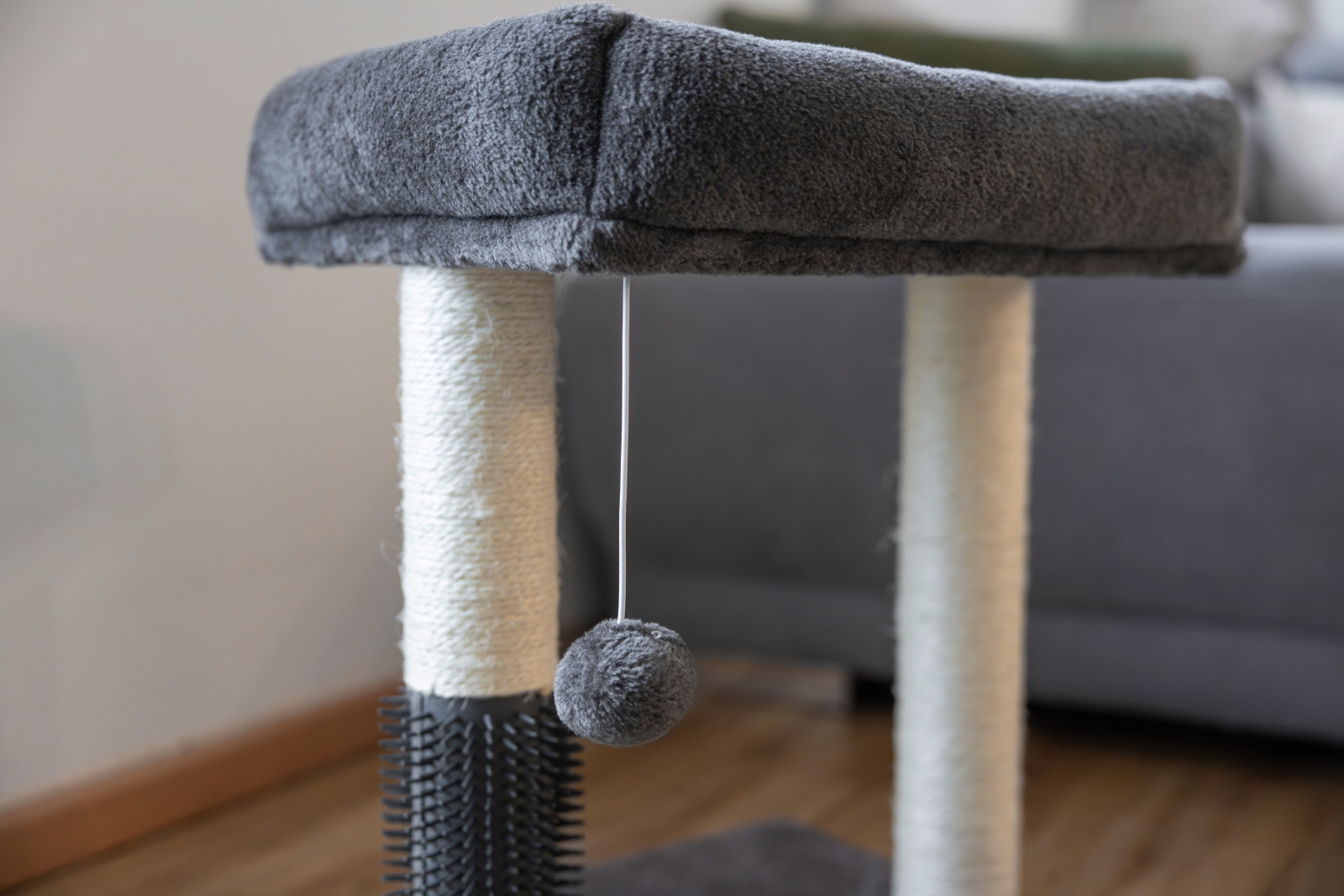 Kerbl Pet Rosi albero tiragraffi gatto con cuccia e pallina