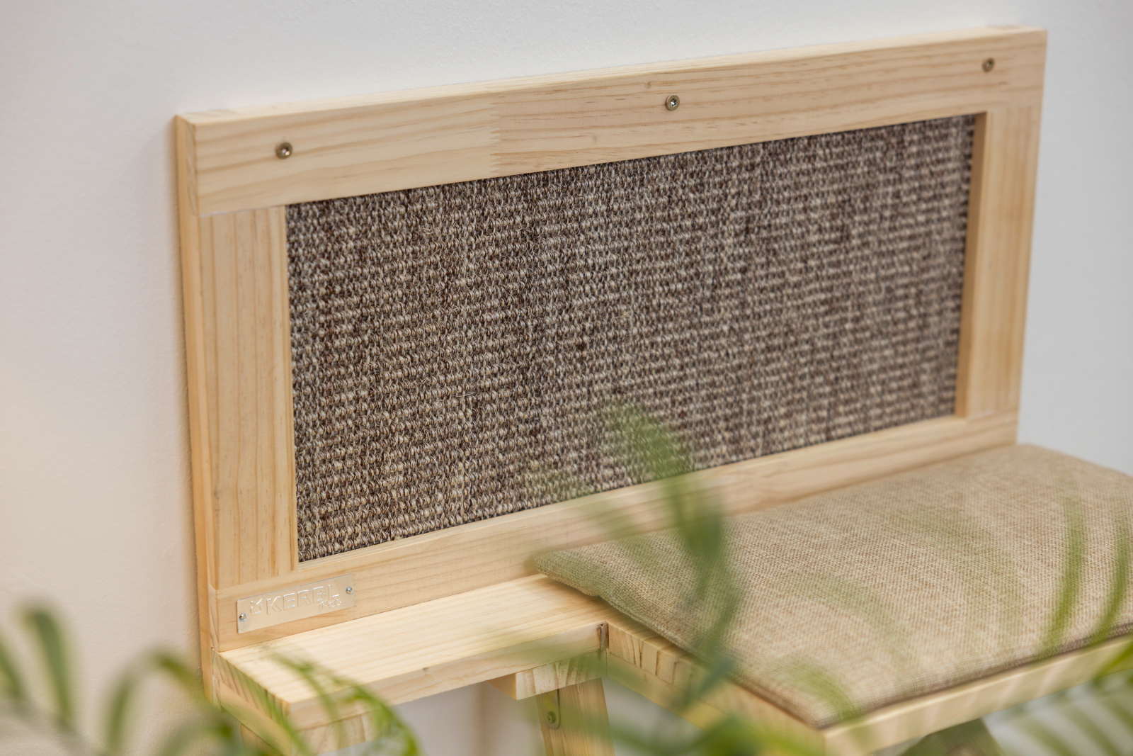 Kerbl Pet Timber cuccia parete gatto con sisal