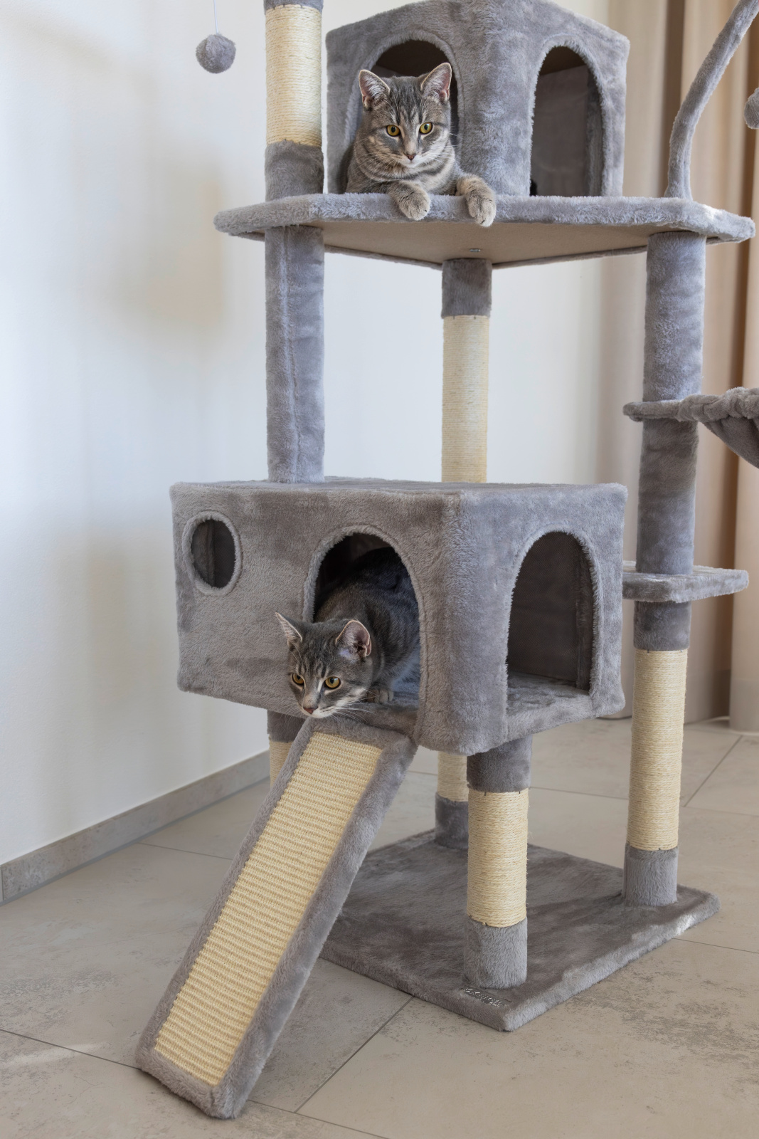 Kerbl Pet Levi tiragraffi gatto due cucce grotta sisal