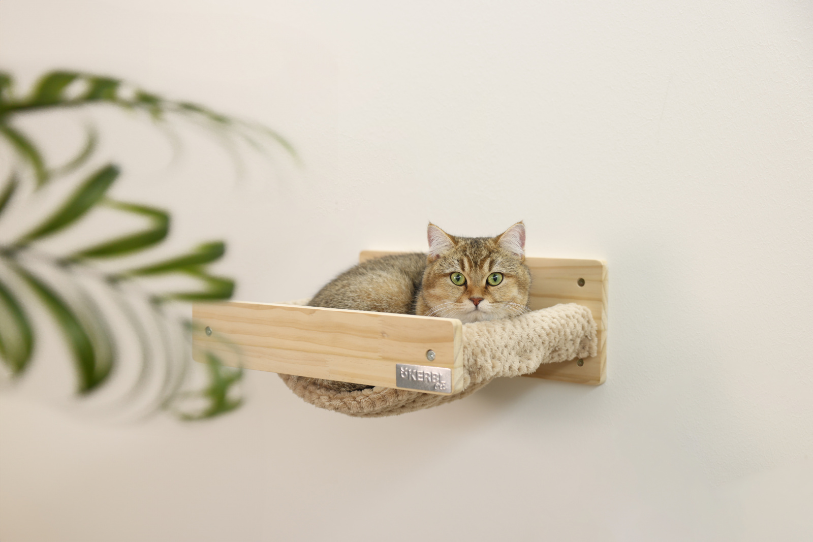 Kerbl Pet Timber Amaca Gatto da Parete Legno Peluche