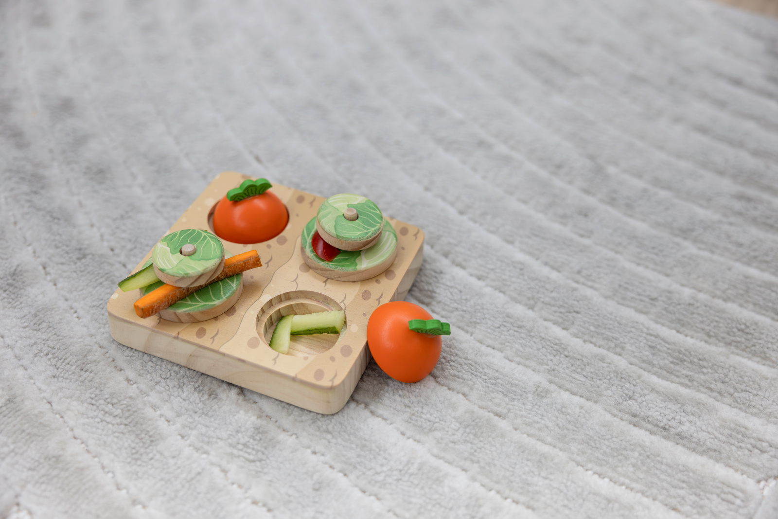 Kerbl Pet Veggie gioco intelligenza coniglio 2 livelli
