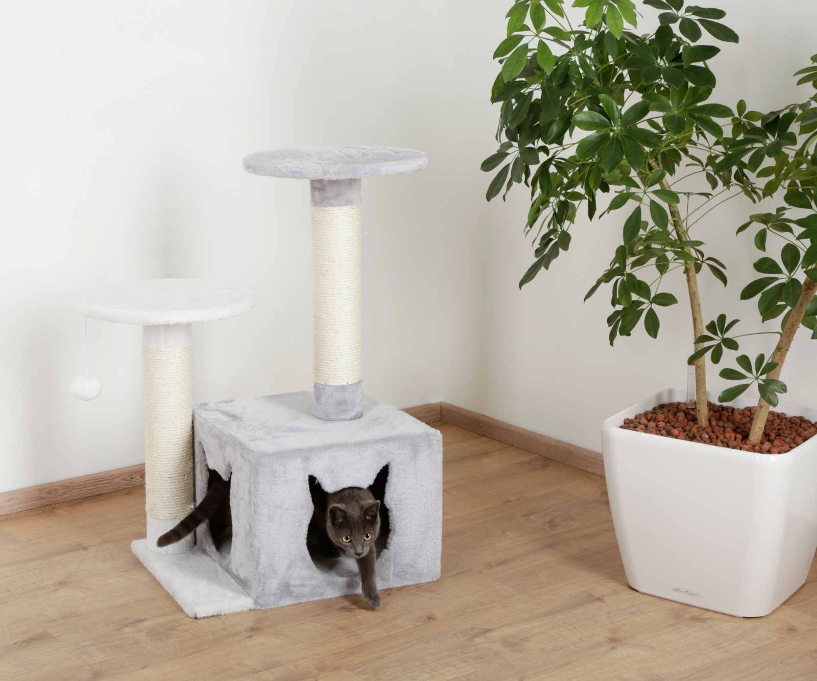 Kerbl Pet Saphir Light albero tiragraffi gatto con cuccia