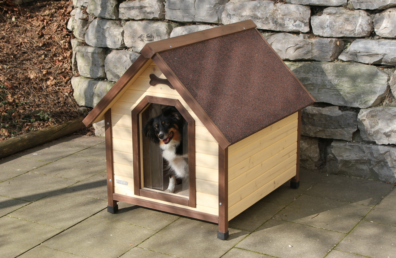 Kerbl Pet Dog House 4-Seasons cuccia cane esterno legno isolata