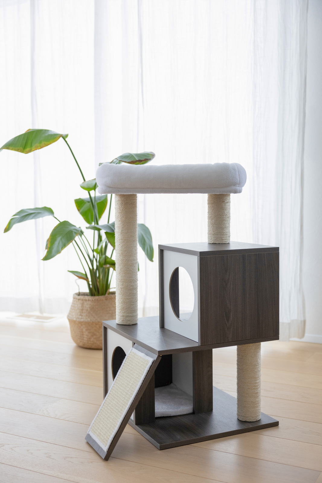 Kerbl Cat Tree Flair tiragraffi per gatti con cuccia