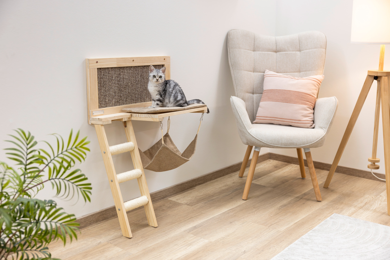 Kerbl Pet Timber cuccia parete gatto con sisal