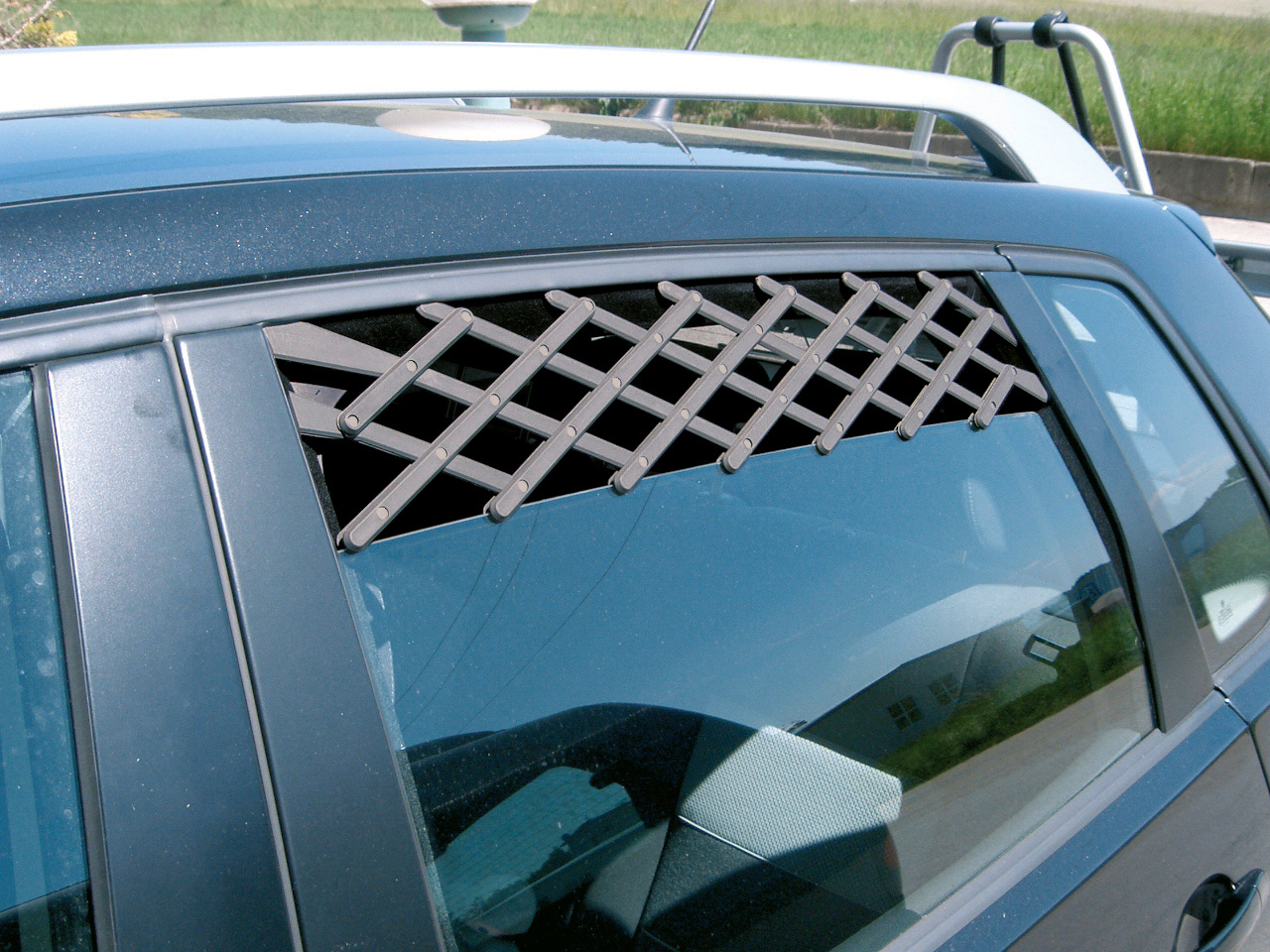 Kerbl Pet Fresh Air Grate griglia auto cane plastica finestra