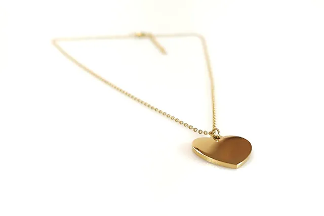 Toscani Gadget Collana cuore acciaio dorata incisa