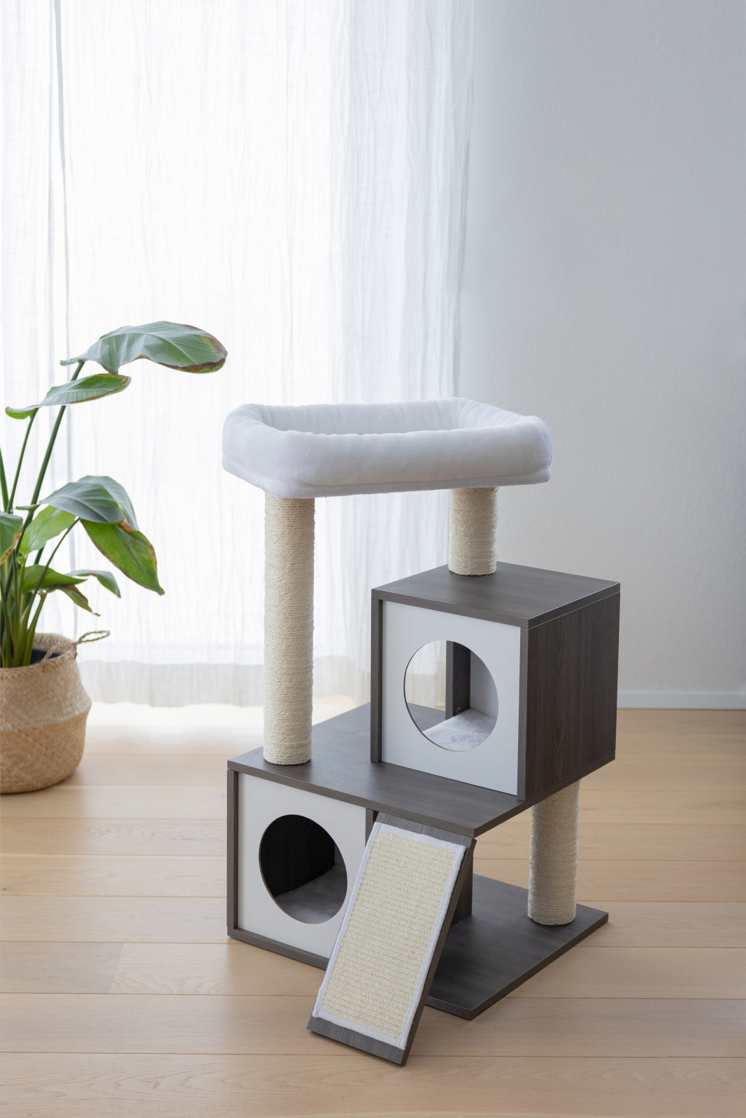 Kerbl Cat Tree Flair tiragraffi per gatti con cuccia