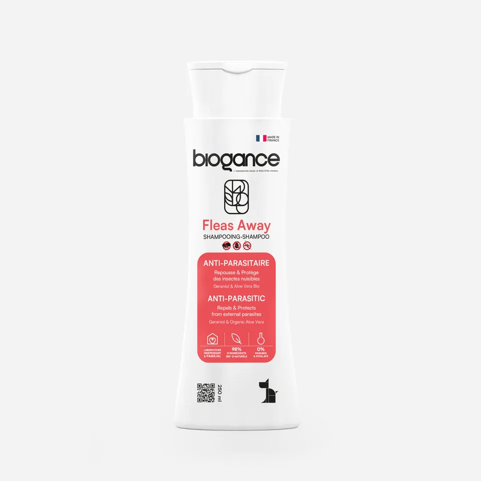 Biogance Fleas Away shampoo cane antiparassitario