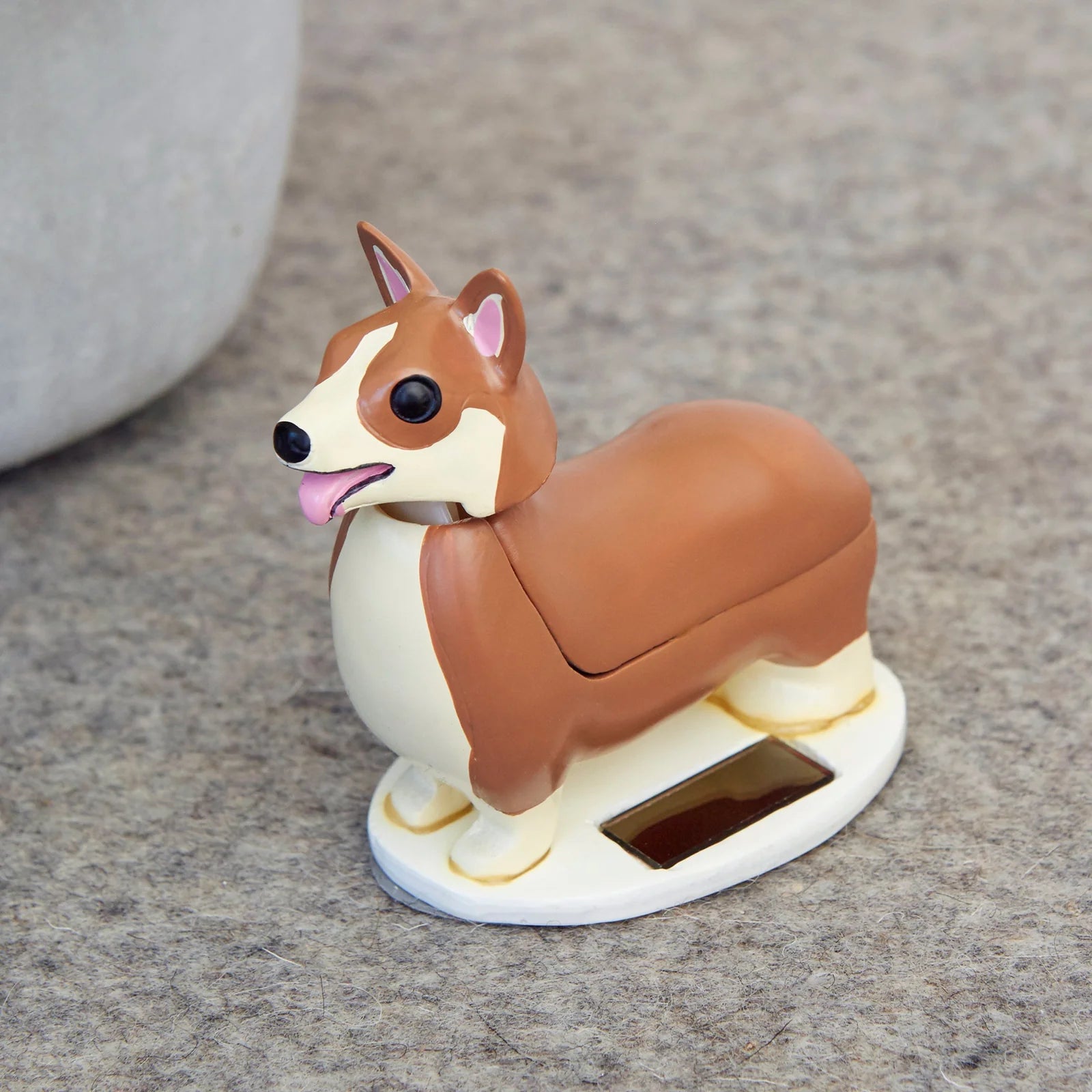Dog with a Mission Elroy Corgi charm collare solare