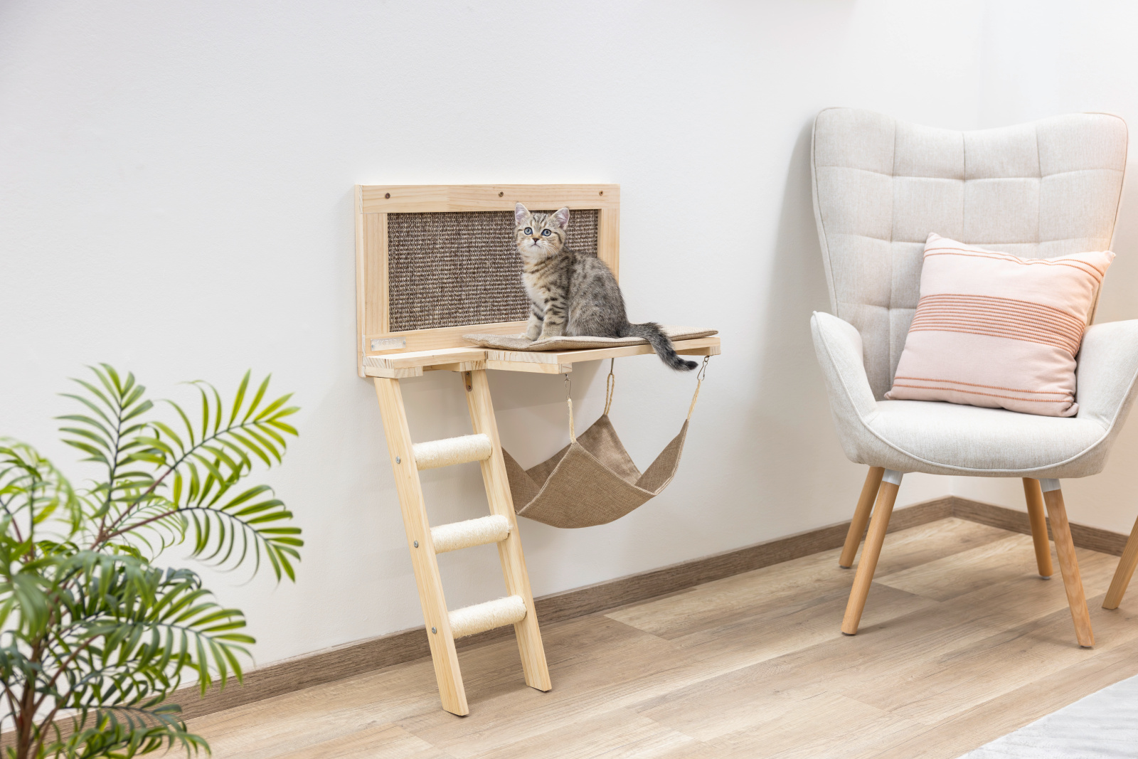 Kerbl Pet Timber cuccia parete gatto con sisal
