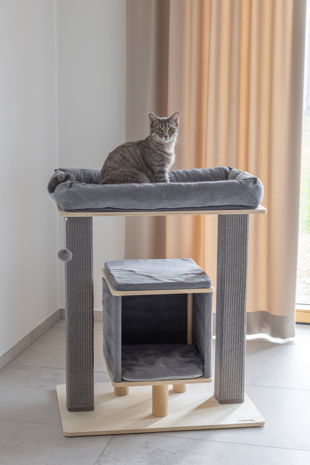 Kerbl Pet Noah III albero tiragraffi gatto con cuccia